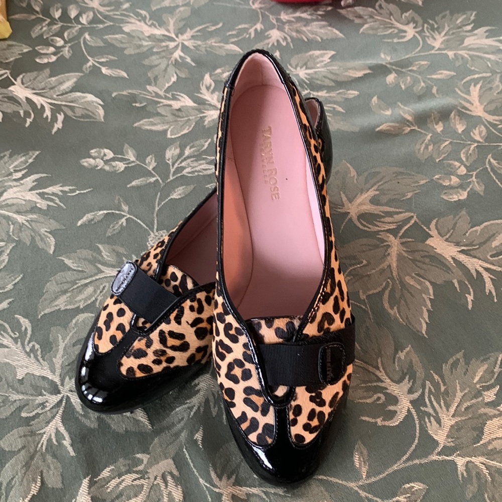 Taryn Rose animal print/black pattern wedge.  Size 9 1/2